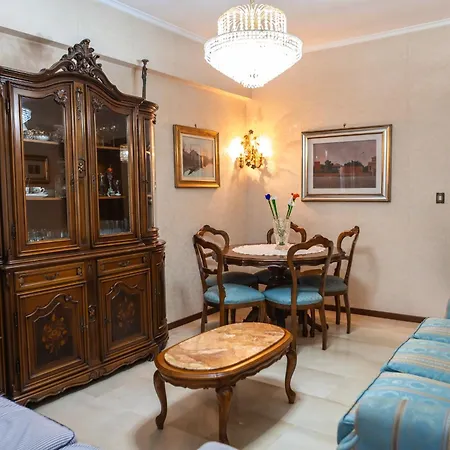 Casa Maresa family house metro A-3